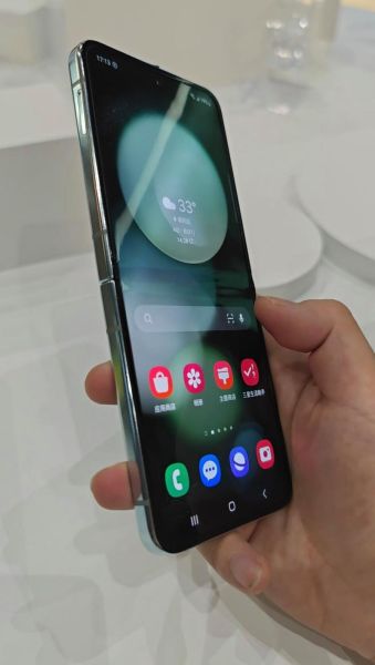 三星Galaxy Z Flip5用户反馈如何?市场评价积极吗?-红绒网 三星Galaxy Z Flip5用户反馈如何?市场评价积极吗?-红绒网