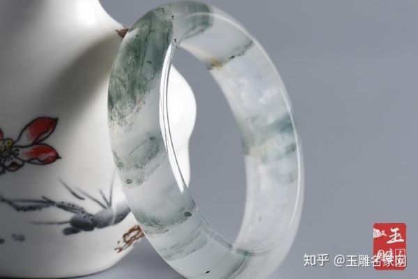 钠长石玉和翡翠的区别:钠长石玉是翡翠吗-红绒网 钠长石玉和翡翠的区别:钠长石玉是翡翠吗-红绒网